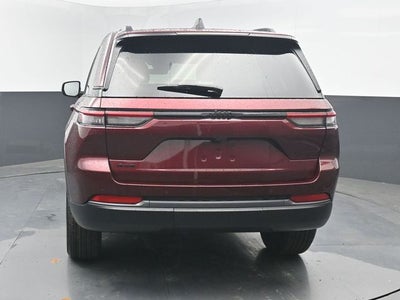 2026 Jeep Grand Cherokee Laredo Altitude
