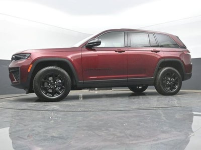 2026 Jeep Grand Cherokee Laredo Altitude