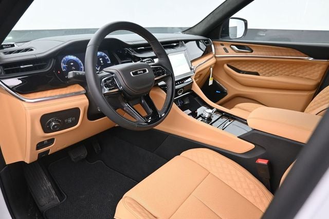 2026 Jeep Grand Cherokee Summit