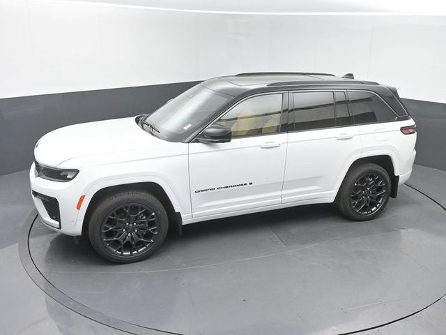 2026 Jeep Grand Cherokee Summit