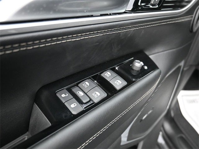 2026 Jeep Grand Wagoneer L 4x4