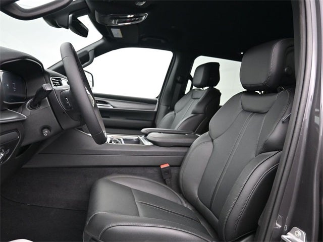 2026 Jeep Grand Wagoneer L 4x4