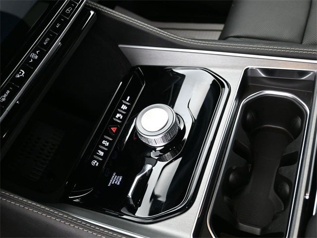 2026 Jeep Grand Wagoneer L 4x4