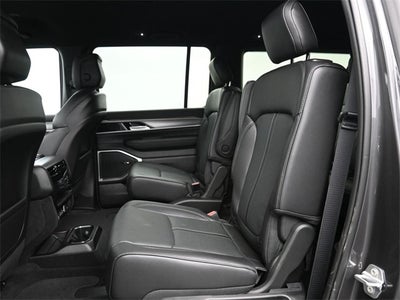 2026 Jeep Grand Wagoneer L 4x4