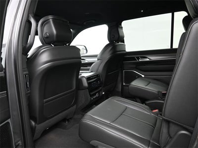 2026 Jeep Grand Wagoneer L 4x4