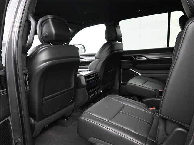 2026 Jeep Grand Wagoneer L 4x4