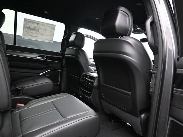 2026 Jeep Grand Wagoneer L 4x4