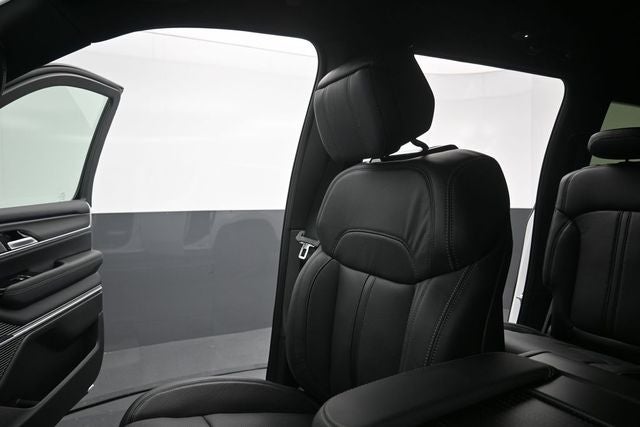 2026 Jeep Grand Wagoneer L Summit Obsidian
