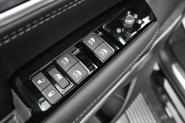 2026 Jeep Grand Wagoneer L Summit Obsidian