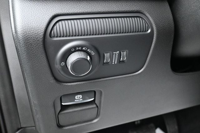2026 Jeep Grand Wagoneer L Summit Obsidian