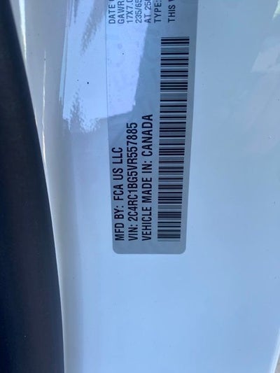 2027 Chrysler Pacifica Select