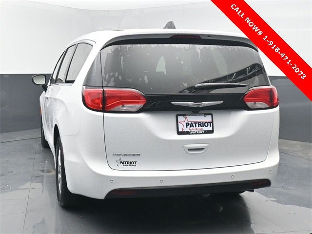 2026 Chrysler Voyager LX