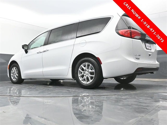 2026 Chrysler Voyager LX