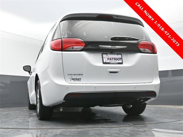 2026 Chrysler Voyager LX