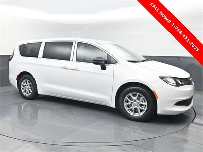 2026 Chrysler Voyager LX