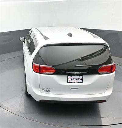 2026 Chrysler Voyager LX