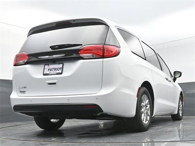 2026 Chrysler Voyager LX