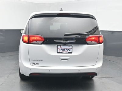2027 Chrysler Pacifica LX