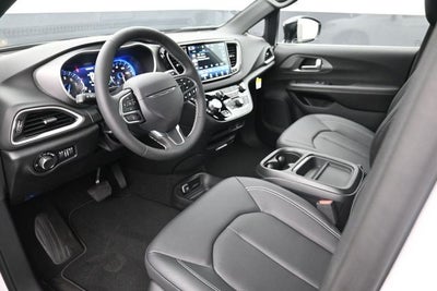 2027 Chrysler Pacifica LX