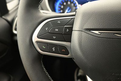 2027 Chrysler Pacifica LX