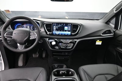 2027 Chrysler Pacifica LX