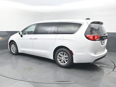 2027 Chrysler Pacifica LX
