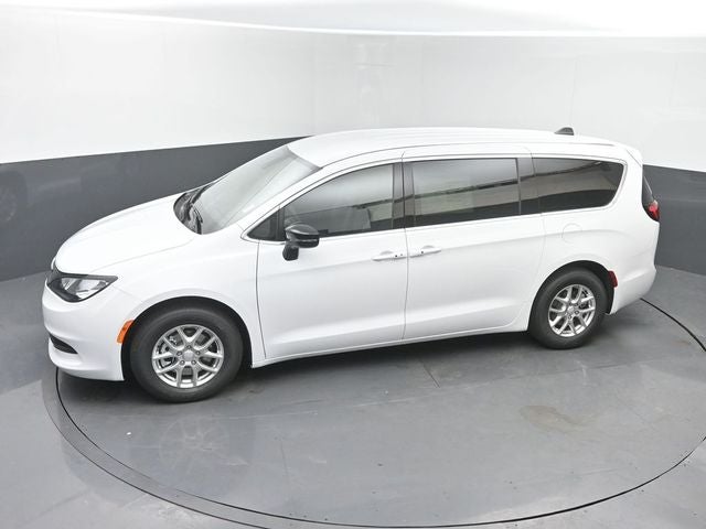 2027 Chrysler Pacifica LX