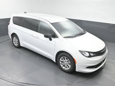 2027 Chrysler Pacifica LX