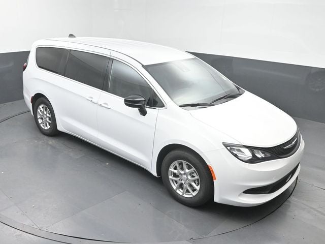 2027 Chrysler Pacifica LX