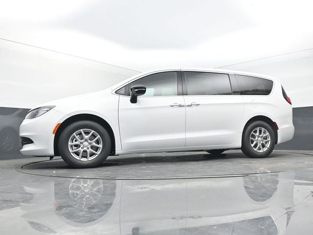 2027 Chrysler Pacifica LX