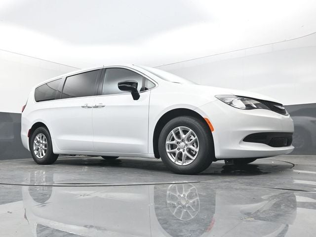2027 Chrysler Pacifica LX