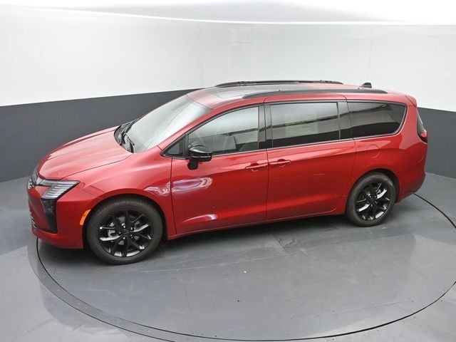 2027 Chrysler Pacifica Limited