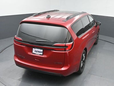 2027 Chrysler Pacifica Limited