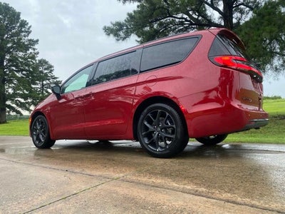 2027 Chrysler Pacifica Limited