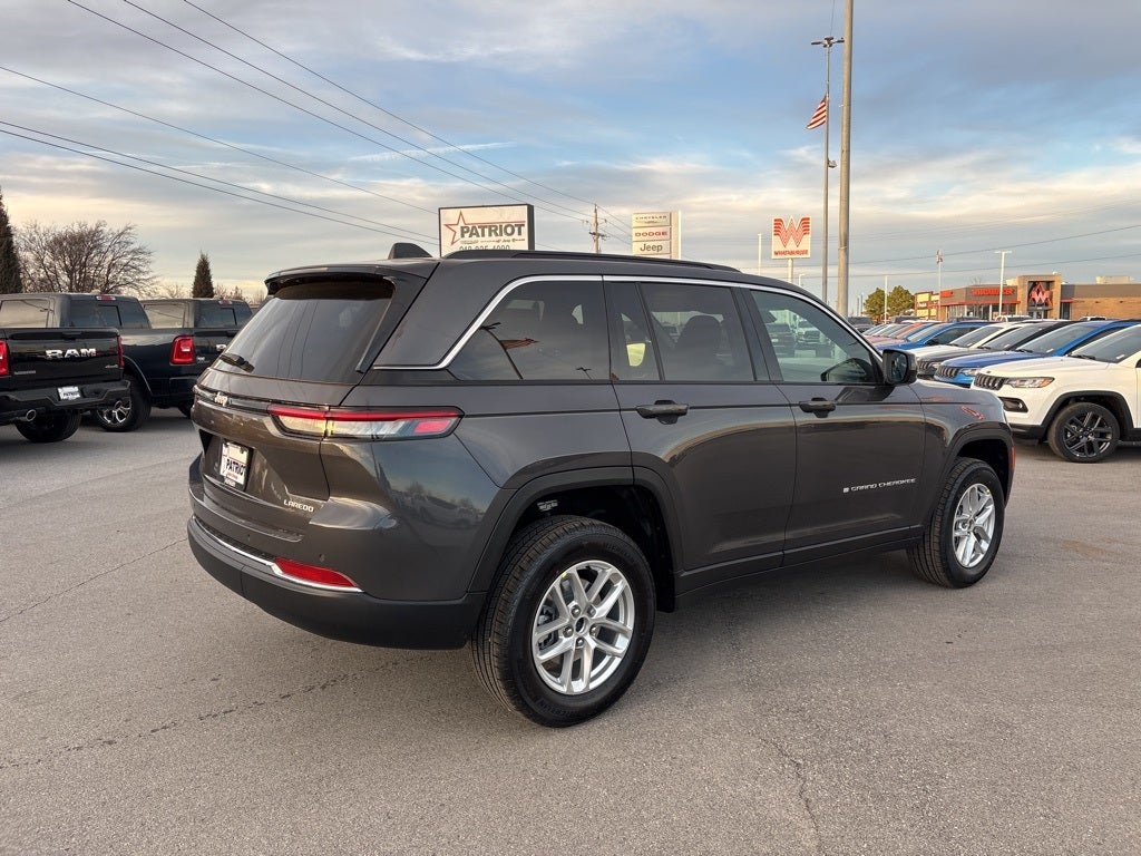 2025 Jeep Grand Cherokee Laredo