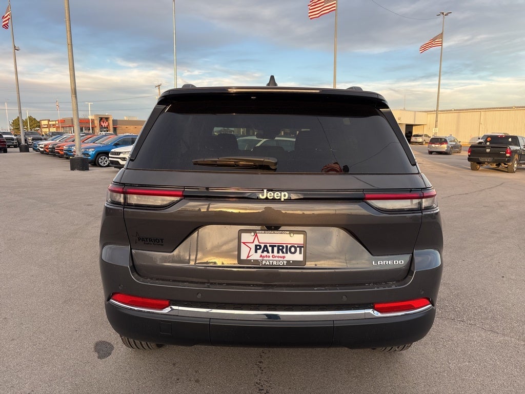 2025 Jeep Grand Cherokee Laredo