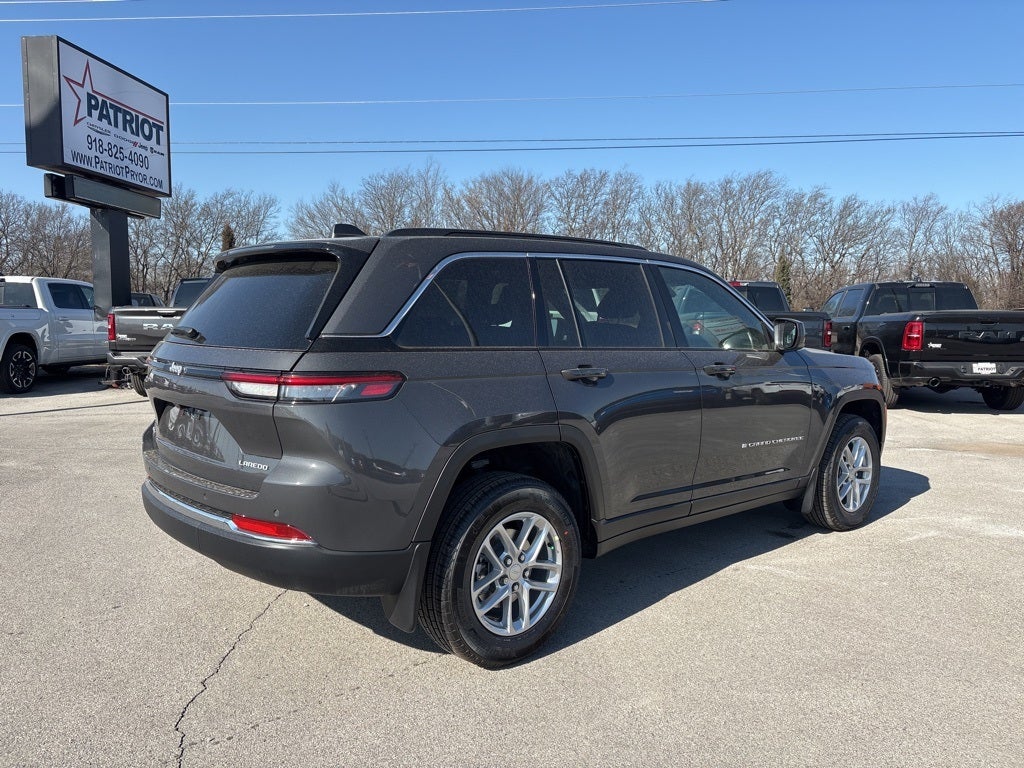 2026 Jeep Grand Cherokee Laredo