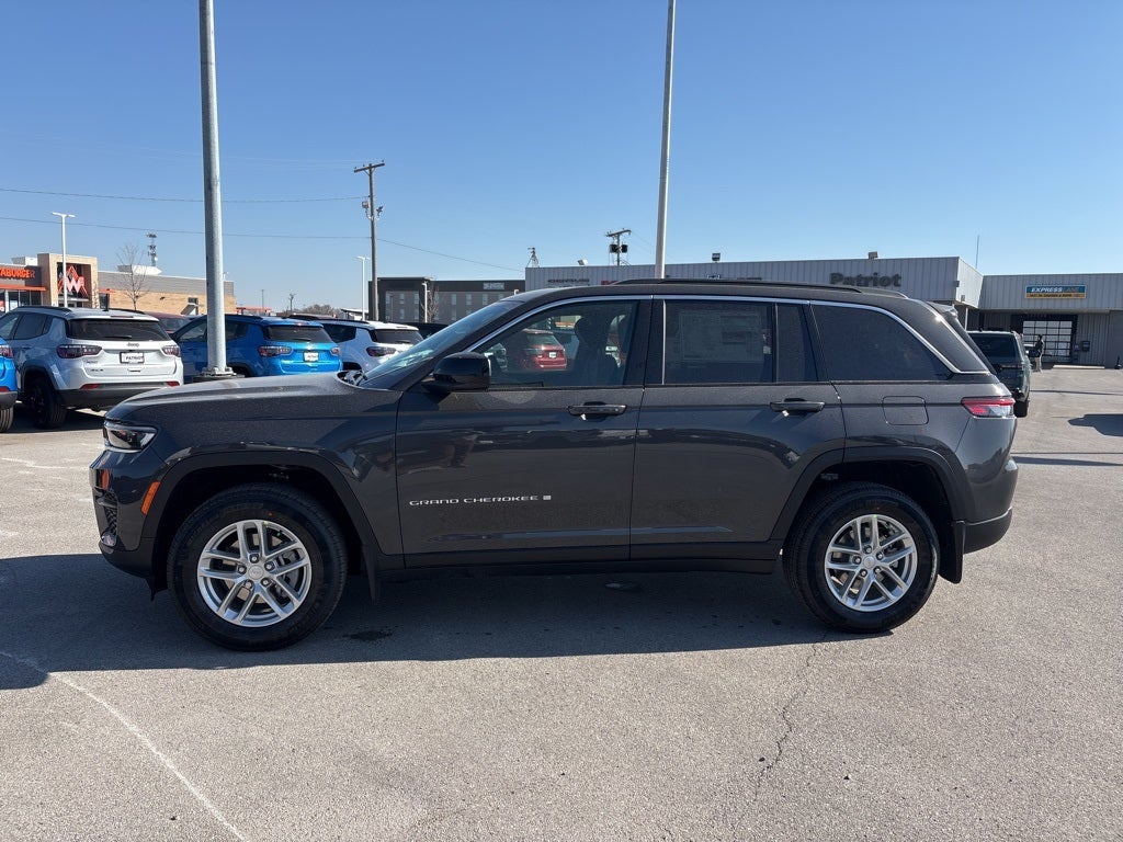 2026 Jeep Grand Cherokee Laredo