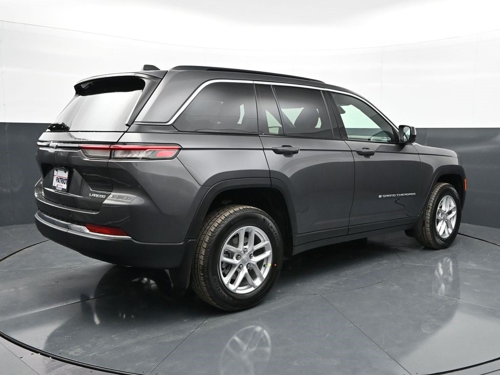 2026 Jeep Grand Cherokee Laredo