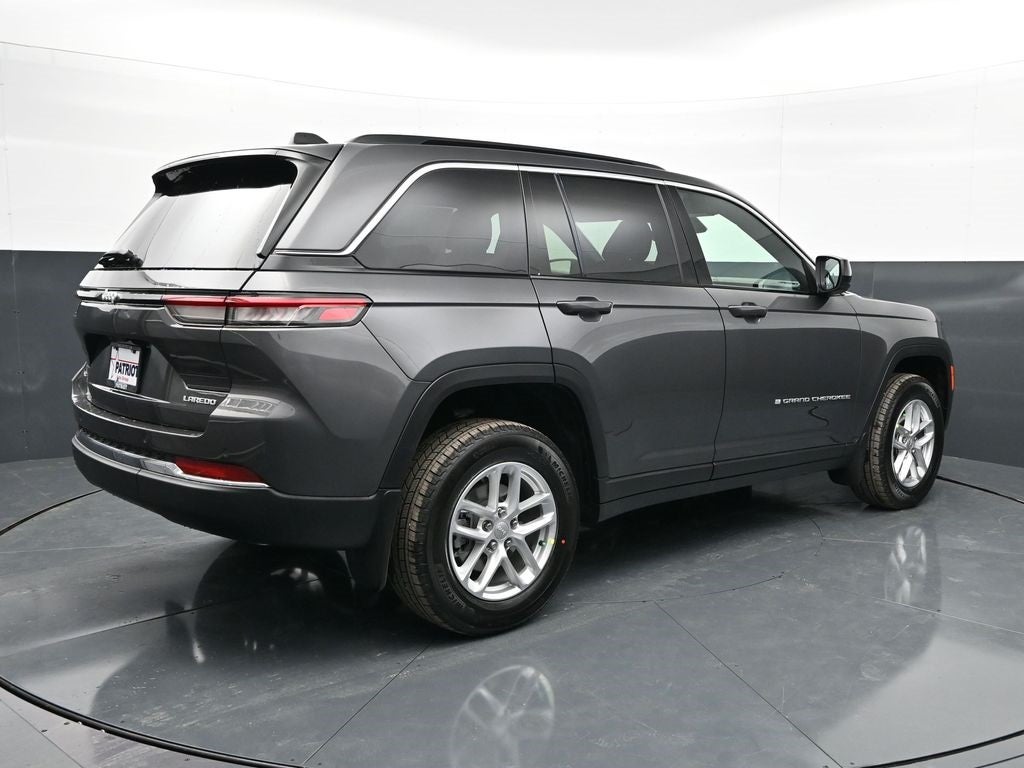 2026 Jeep Grand Cherokee Laredo
