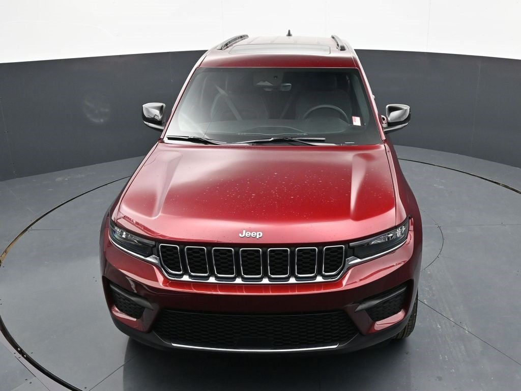 2026 Jeep Grand Cherokee Laredo