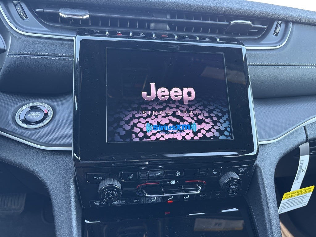 2026 Jeep Grand Cherokee Laredo