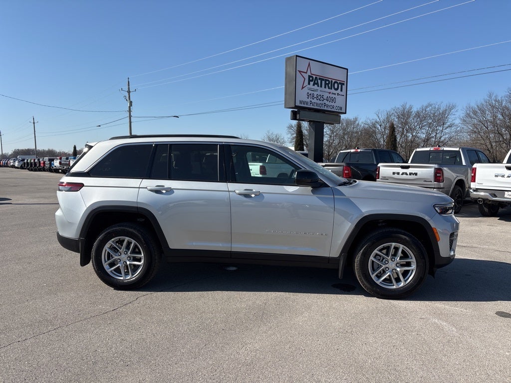 2026 Jeep Grand Cherokee Laredo