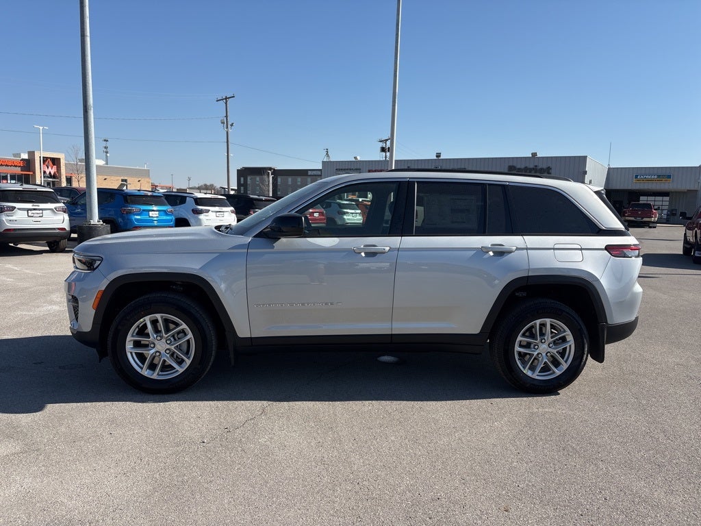 2026 Jeep Grand Cherokee Laredo