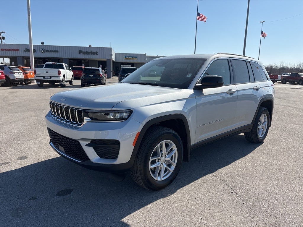 2026 Jeep Grand Cherokee Laredo