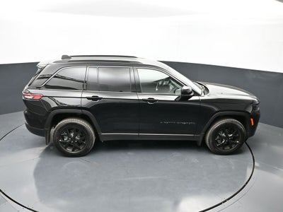 2026 Jeep Grand Cherokee Laredo