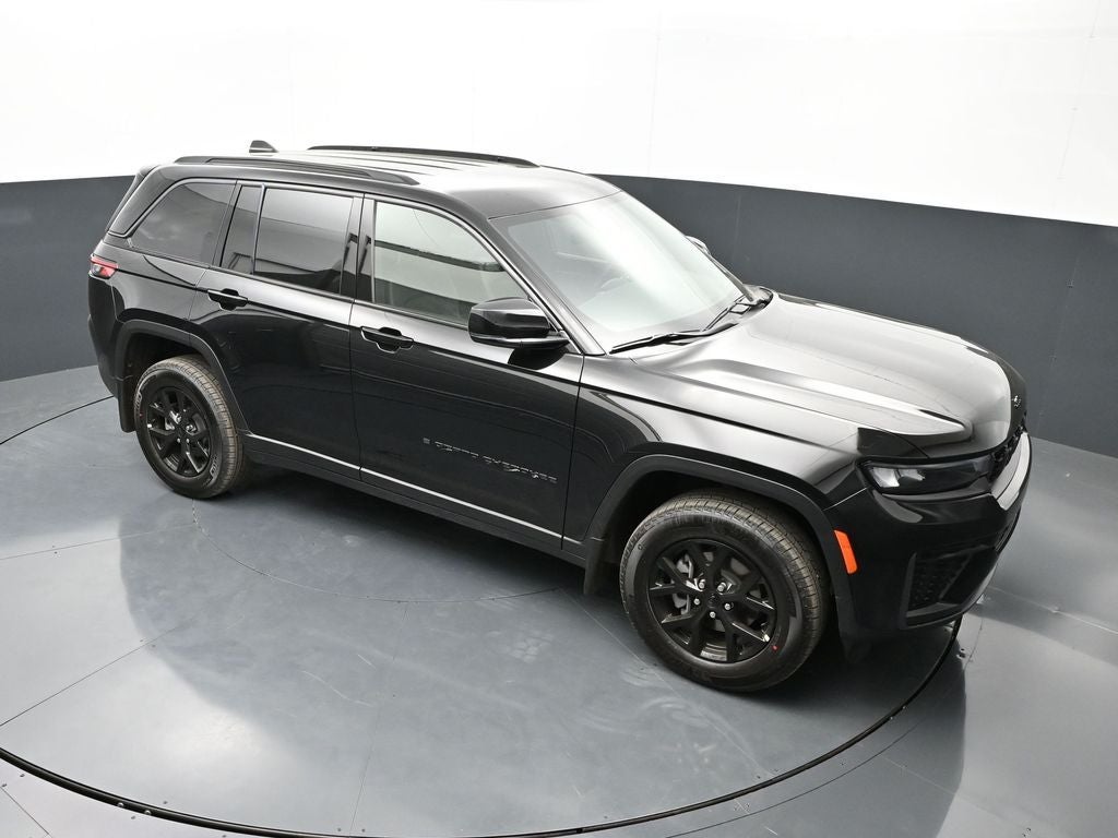 2026 Jeep Grand Cherokee Laredo