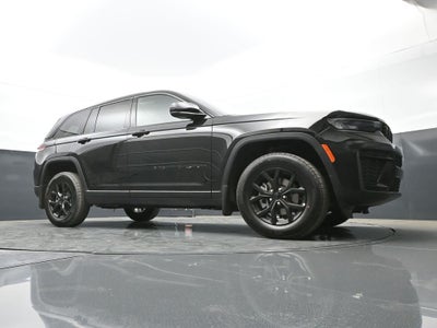 2026 Jeep Grand Cherokee Laredo