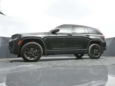 2026 Jeep Grand Cherokee Laredo