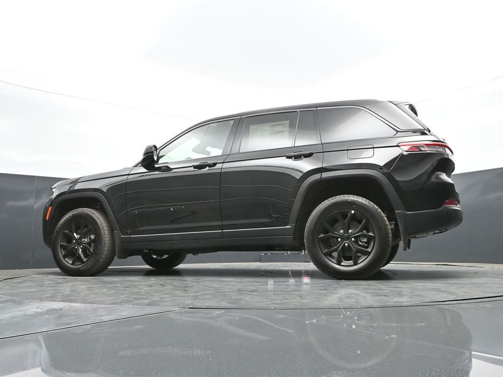 2026 Jeep Grand Cherokee Laredo